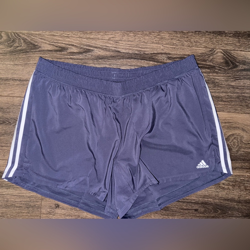 Adidas Women’s Workout shorts size 2X NWT